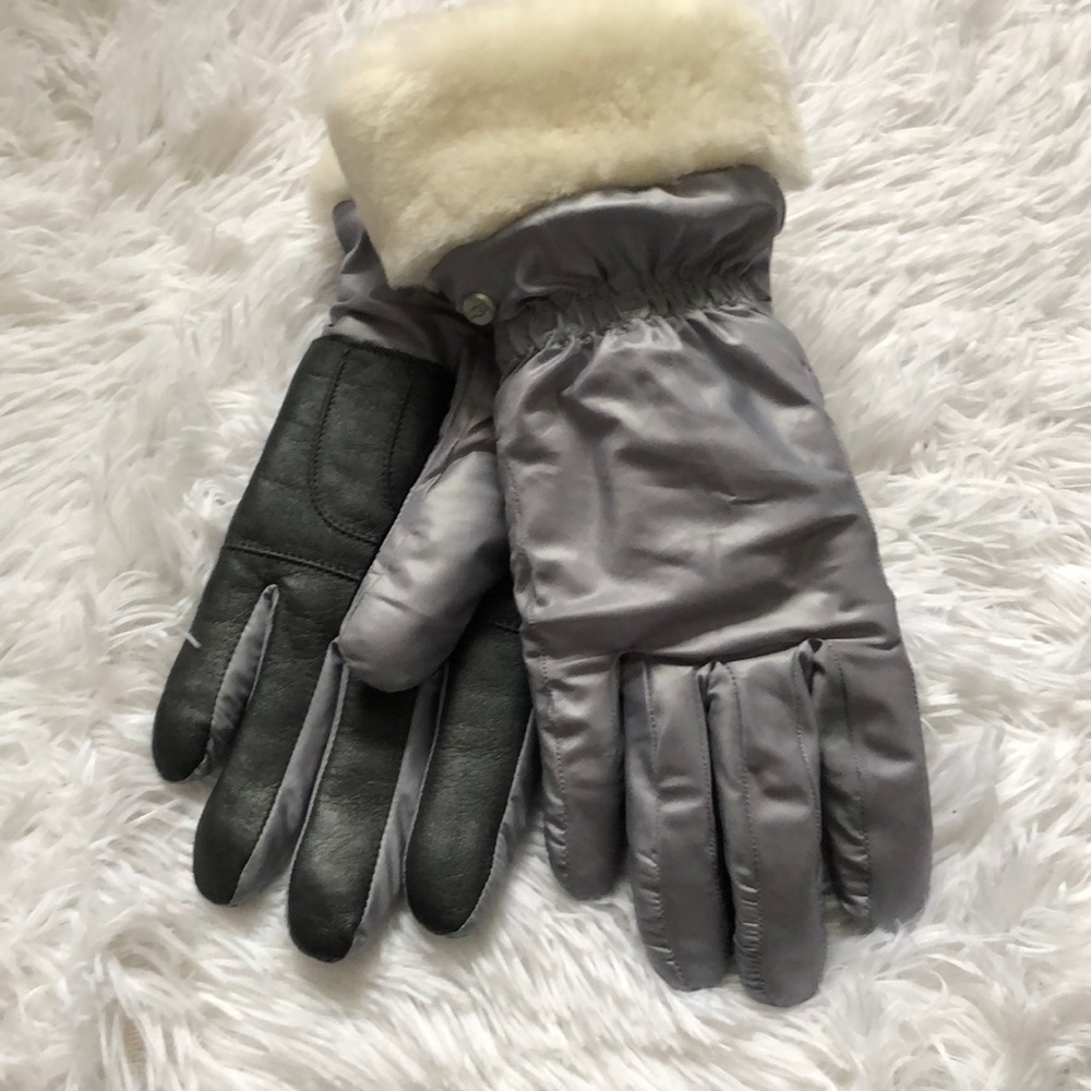 UGG women’s gloves - Picture 5 of 9